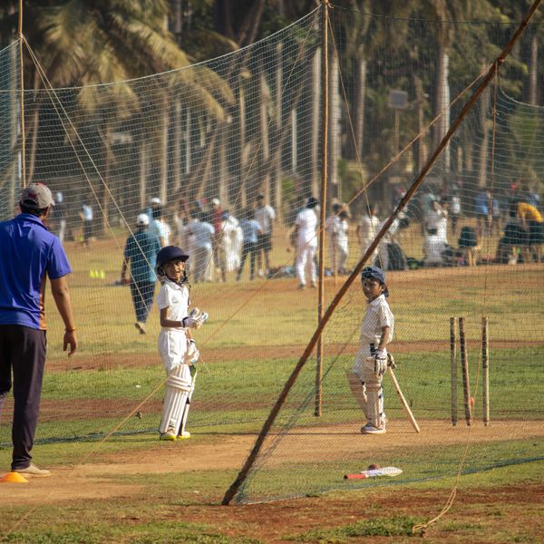 Nets mein cricket practice
